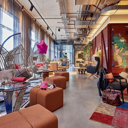 Отель Moxy Cologne Muelheim Экстерьер фото